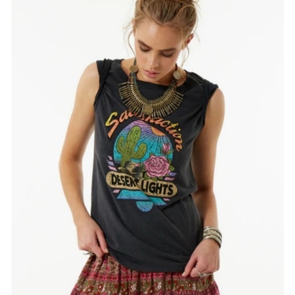 Spell and the Gypsy collective satisfaction tee medium lovebird